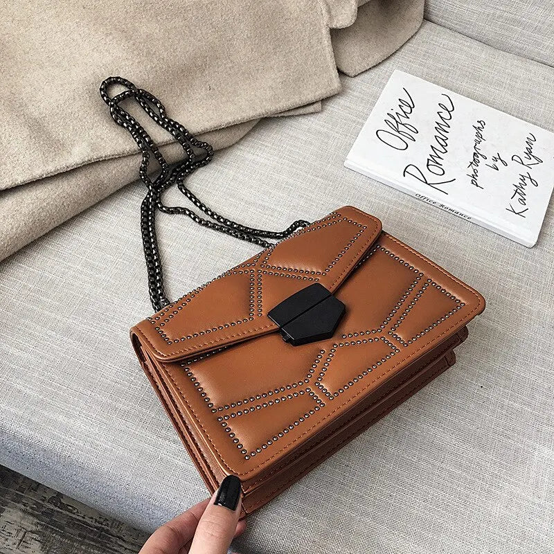 Bolsa de Luxo Retro Chic: Elegância Vintage Reinventada